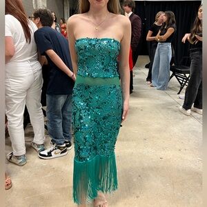 Green Strapless Sequin Embellished Bodycon Dress